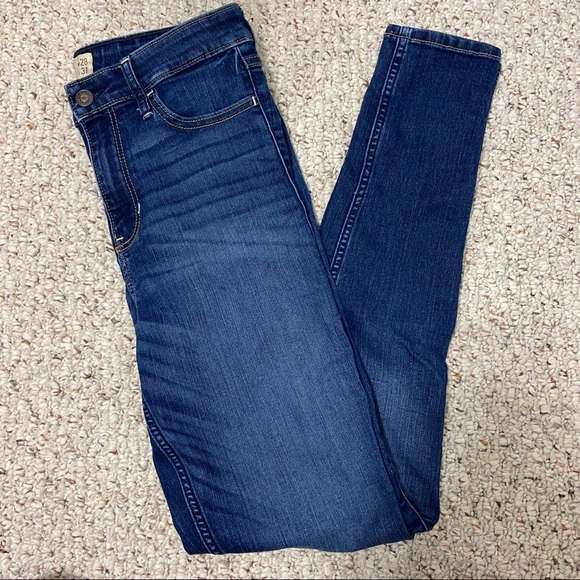 Hollister Women’s High Rise Skinny Jeans